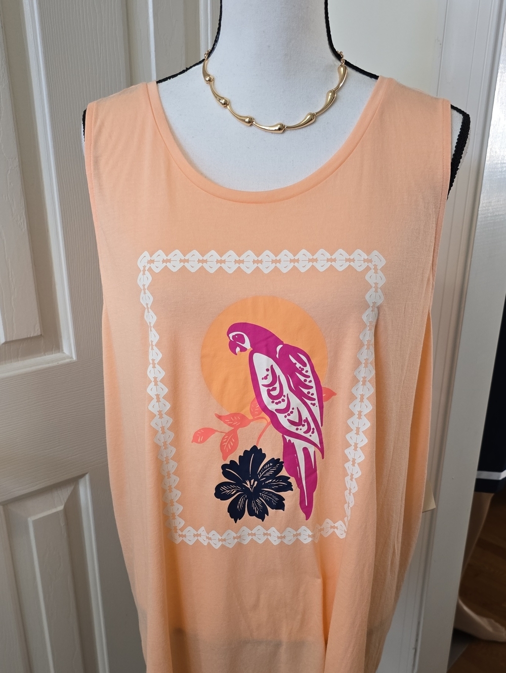 ST. JOHN'S BAY BRAND WOMEN'S PEACH TROPICAL SUMMER TANK TOP SIZE MEDIUM